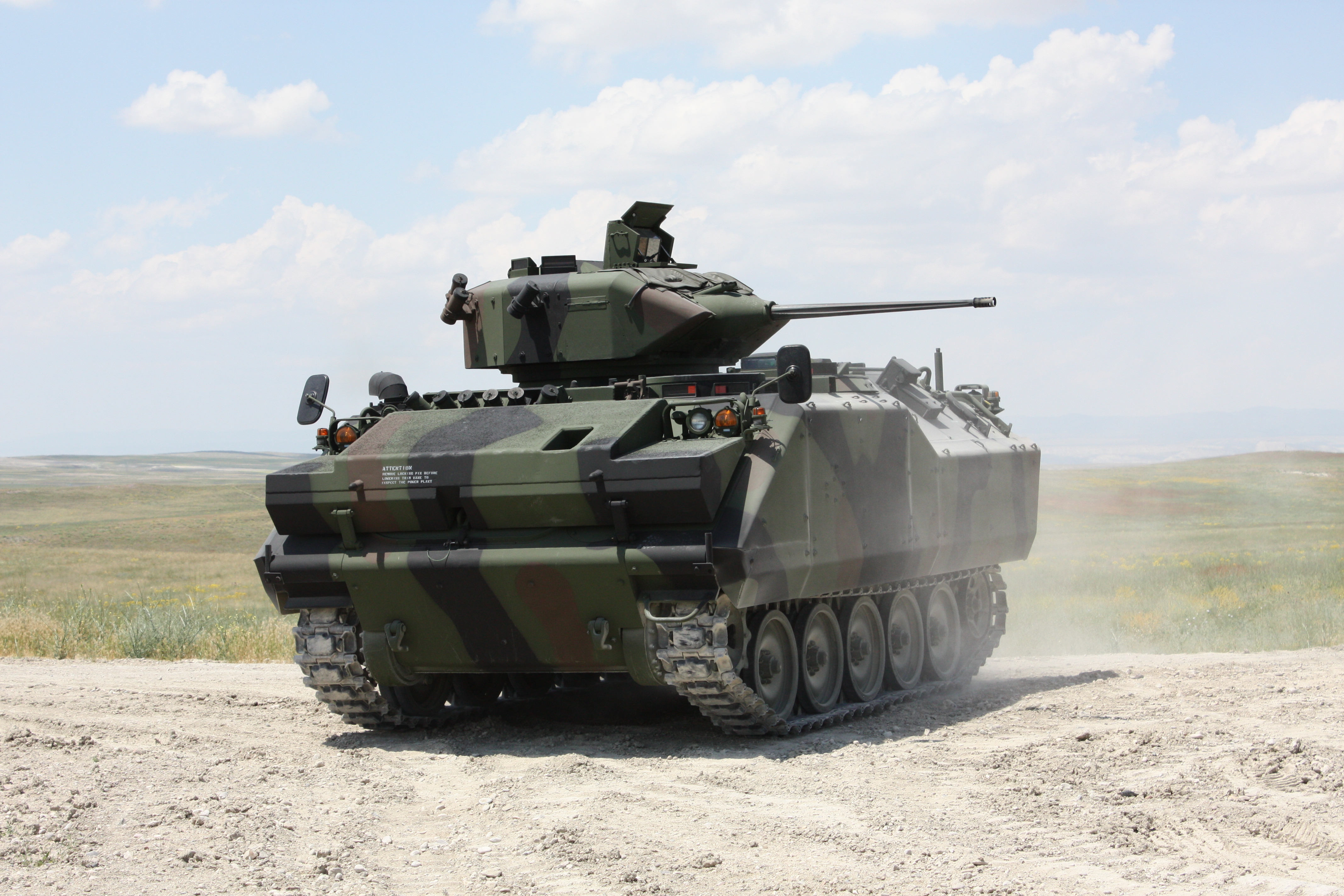 Танк 300 гибрид. FNSS ACV-15. БМП ACV 300. БТР ACV-15. Турецкую БМП ACV-15.